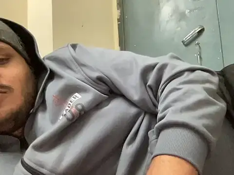 chiikuloveu online show from November 29, 4:12 am