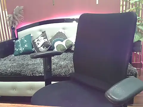 shaalu sharma online show from November 1, 8:08 am