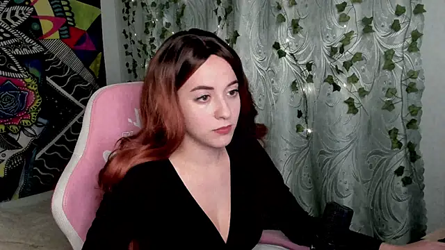 Snapshot of mona_fly chatting on October 16, 2:47 pm mona fly online show from October 16, 2:47 pm