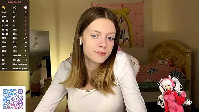 VibeQueenLucy online show from October 14, 4:29 pm