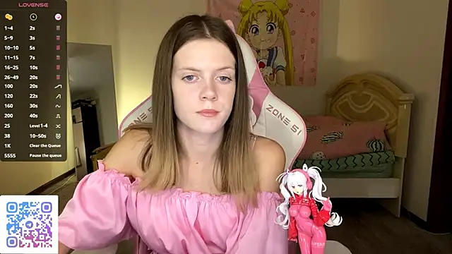 VibeQueenLucy online show from October 12, 2:18 pm