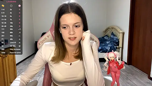 VibeQueenLucy online show from September 20, 4:12 pm