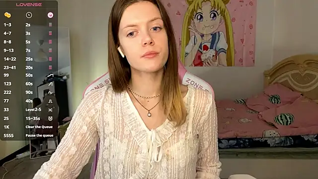 VibeQueenLucy online show from November 20, 11:00 am