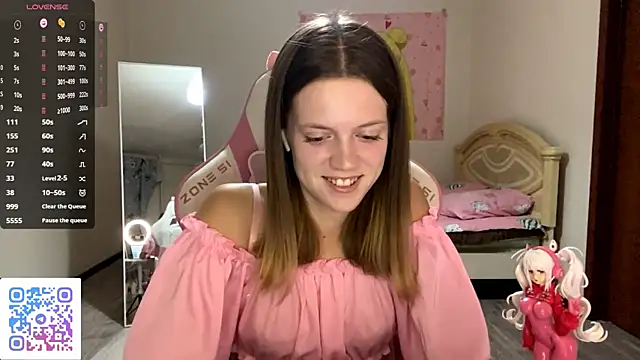 VibeQueenLucy online show from October 1, 3:05 pm