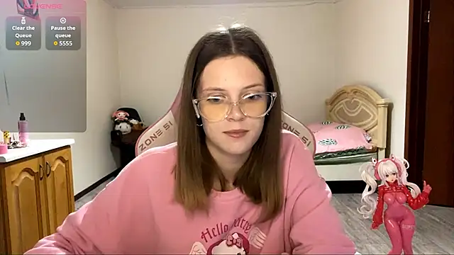 VibeQueenLucy online show from September 10, 3:22 pm