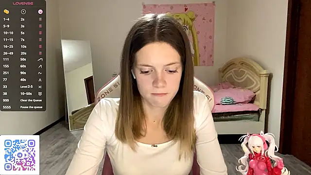 VibeQueenLucy online show from September 30, 4:13 pm