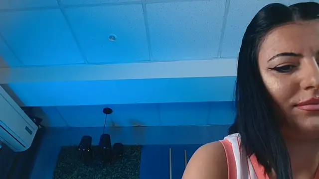 ReeneKortney online show from September 9, 5:28 am