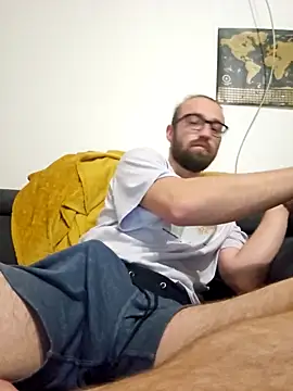 Snapshot of Loopertz chatting on September 25, 5:13 am Loopertz online show from September 25, 5:13 am