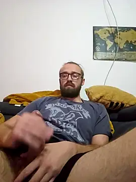 Snapshot of Loopertz chatting on October 5, 5:58 pm Loopertz online show from October 5, 5:58 pm