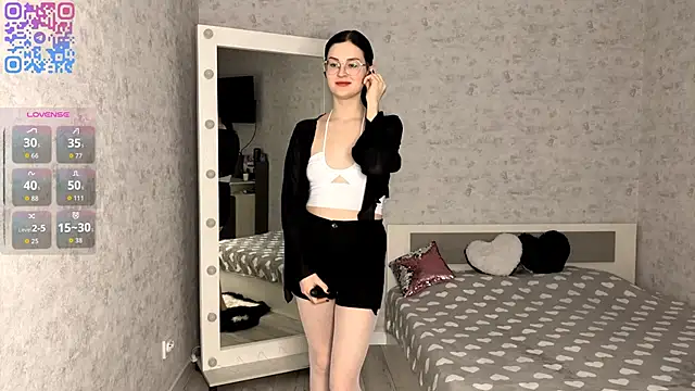 FakeLamb online show from December 15, 9:09 pm