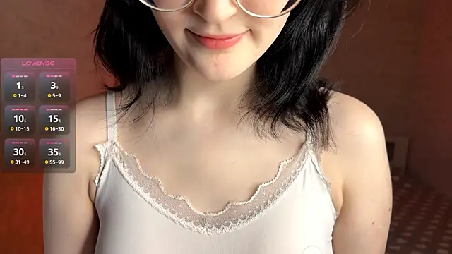 FakeLamb online show from April 16, 9:04 pm