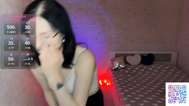 FakeLamb online show from March 24, 9:04 pm