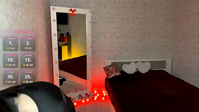 FakeLamb online show from February 20, 9:17 pm