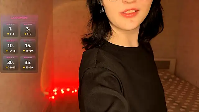 FakeLamb online show from March 17, 9:18 pm