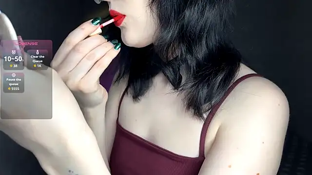 FakeLamb online show from April 5, 9:10 pm