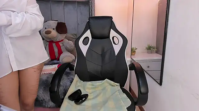 Miyu Komori online show from March 28, 7:59 pm