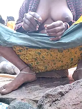 Snapshot of Hita_Grewal chatting on November 29, 1:50 am Hita Grewal online show from November 29, 1:50 am