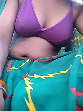 Snapshot of Hita_Grewal chatting on November 9, 2:04 am Hita Grewal online show from November 9, 2:04 am