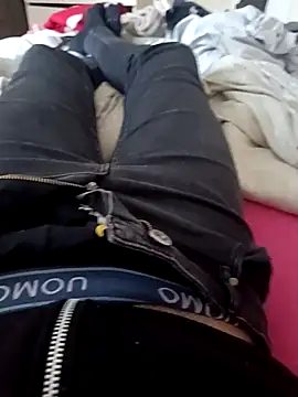 Snapshot of Angelmilf69 chatting on February 25, 5:24 pm Angelmilf69 online show from February 25, 5:24 pm