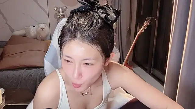 Snapshot of Lixinel-520 chatting on December 16, 1:48 pm Lixinel-520 online show from December 16, 1:48 pm