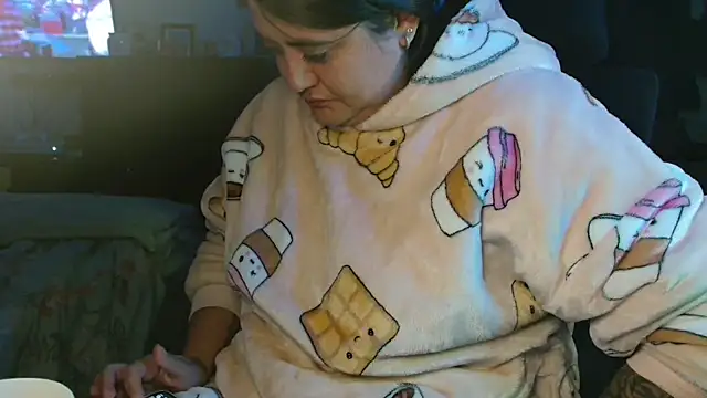 Snapshot of Prill940 chatting on October 13, 4:47 am Prill940 online show from October 13, 4:47 am