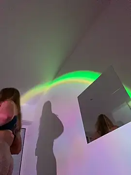  PearlLure  online show from November 14, 9:18 pm