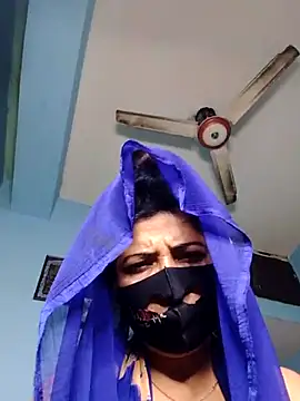 Snapshot of Cute-Rani-1 chatting on April 11, 9:40 pm Cute-Rani-1 online show from April 11, 9:40 pm