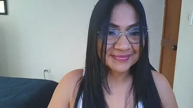 Snapshot of LissafeetHott chatting on July 5, 7:43 pm LissafeetHott online show from July 5, 7:43 pm