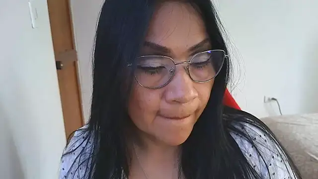 LissafeetHott online show from March 15, 6:15 pm