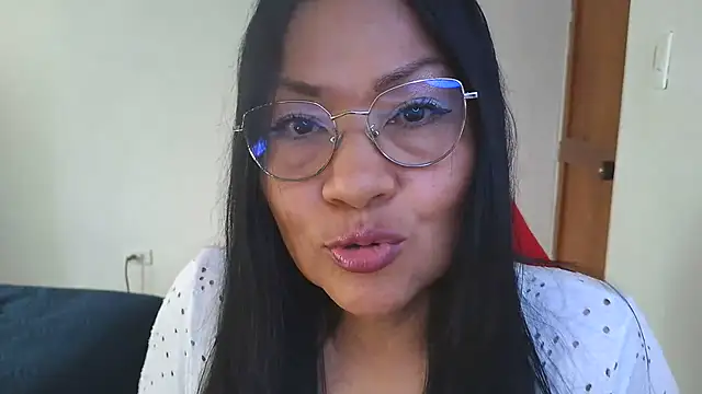 Snapshot of LissafeetHott chatting on July 7, 5:05 pm LissafeetHott online show from July 7, 5:05 pm