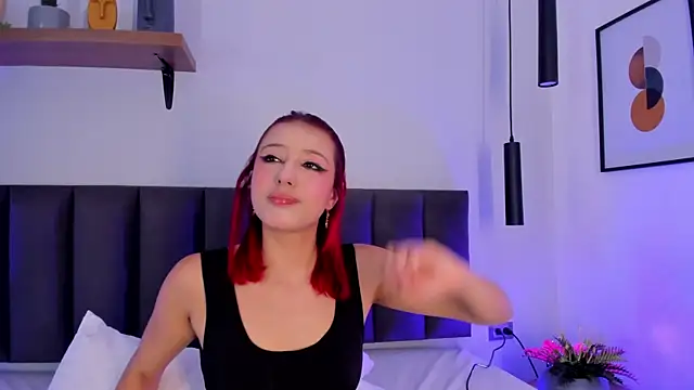 Cristalfoxy  online show from May 21, 8:06 pm