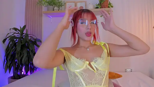 Cristalfoxy  online show from February 12, 7:24 pm