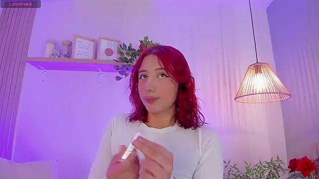 Cristalfoxy  online show from December 20, 7:28 pm