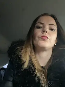 SexyLoLoUK online show from November 7, 10:20 am