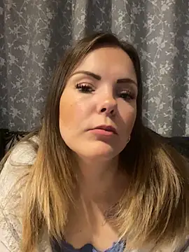 SexyLoLoUK online show from September 21, 5:12 am