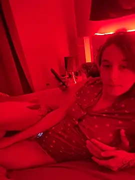 Snapshot of duomagique_off chatting on October 19, 9:39 pm duomagique off online show from October 19, 9:39 pm