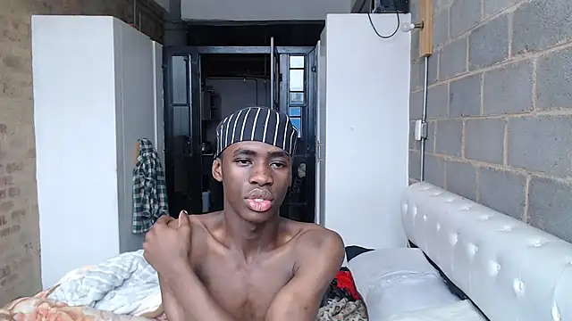 Snapshot of Vince_Favent chatting on September 28, 10:33 am Vince Favent online show from September 28, 10:33 am