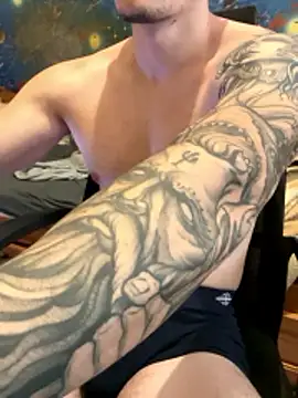 Snapshot of fronkie9384 chatting on January 9, 10:33 am fronkie9384 online show from January 9, 10:33 am