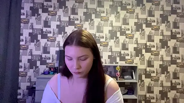 Snapshot of SwiiSweet chatting on September 9, 4:16 pm SwiiSweet online show from September 9, 4:16 pm