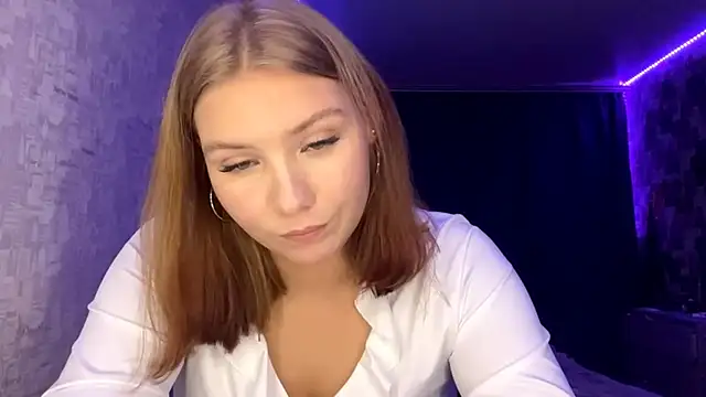 Snapshot of SwiiSweet chatting on October 18, 1:02 pm SwiiSweet online show from October 18, 1:02 pm