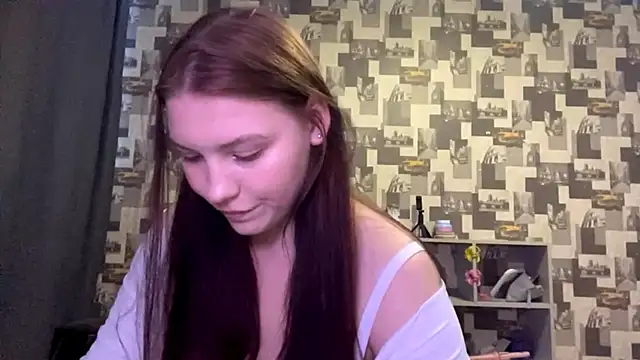 Snapshot of SwiiSweet chatting on September 13, 4:07 pm SwiiSweet online show from September 13, 4:07 pm