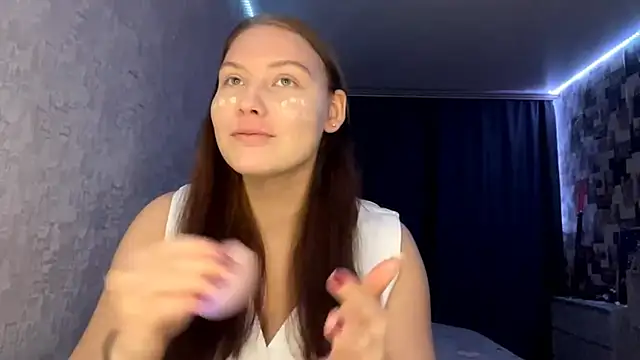 Snapshot of SwiiSweet chatting on October 5, 7:04 pm SwiiSweet online show from October 5, 7:04 pm