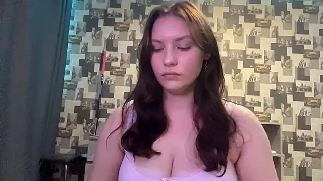 Snapshot of SwiiSweet chatting on September 19, 4:11 pm SwiiSweet online show from September 19, 4:11 pm