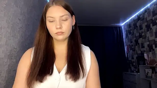 Snapshot of SwiiSweet chatting on October 3, 4:19 pm SwiiSweet online show from October 3, 4:19 pm