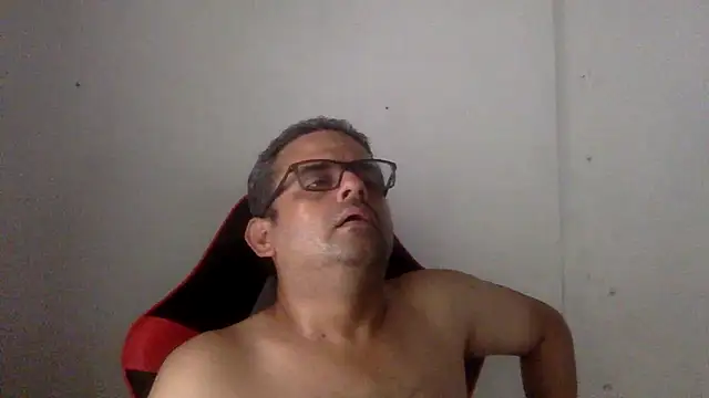 Snapshot of Katracho6969 chatting on June 25, 6:13 pm Katracho6969 online show from June 25, 6:13 pm
