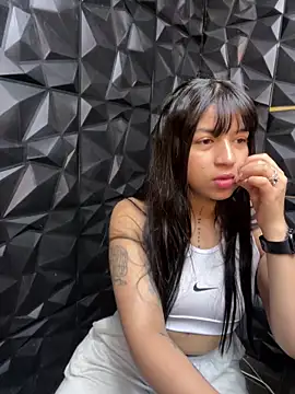 Snapshot of lil_charme chatting on September 14, 2:06 pm lil charme online show from September 14, 2:06 pm