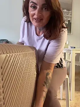 Snapshot of IrishmilfAnna chatting on September 21, 4:56 pm IrishmilfAnna online show from September 21, 4:56 pm
