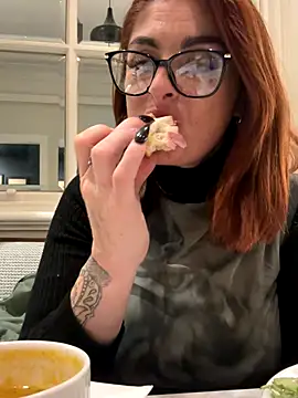 Snapshot of IrishmilfAnna chatting on September 16, 1:23 pm IrishmilfAnna online show from September 16, 1:23 pm