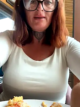 Snapshot of IrishmilfAnna chatting on October 10, 10:49 am IrishmilfAnna online show from October 10, 10:49 am