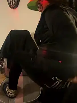 IrishmilfAnna online show from January 10, 5:52 pm